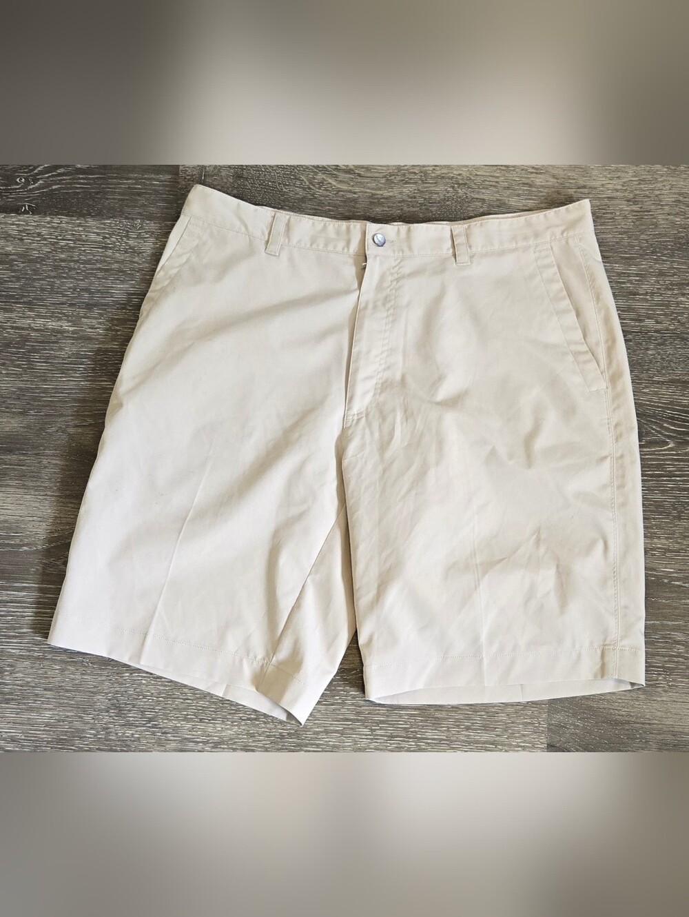 Callaway Men's Light Cream Flat-Front Golf Shorts